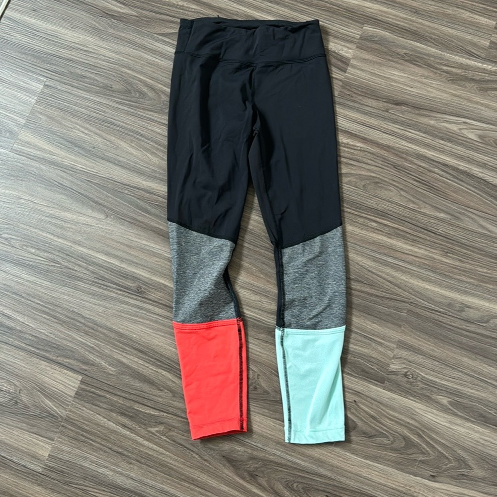 Lululemon Leggings size 4 - 26” inseam